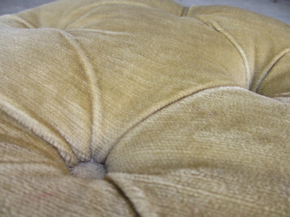 Set of 6 quality 19th century dining chairs. Button upholstered balloon backs with tapered reeded forelegs View VIII
