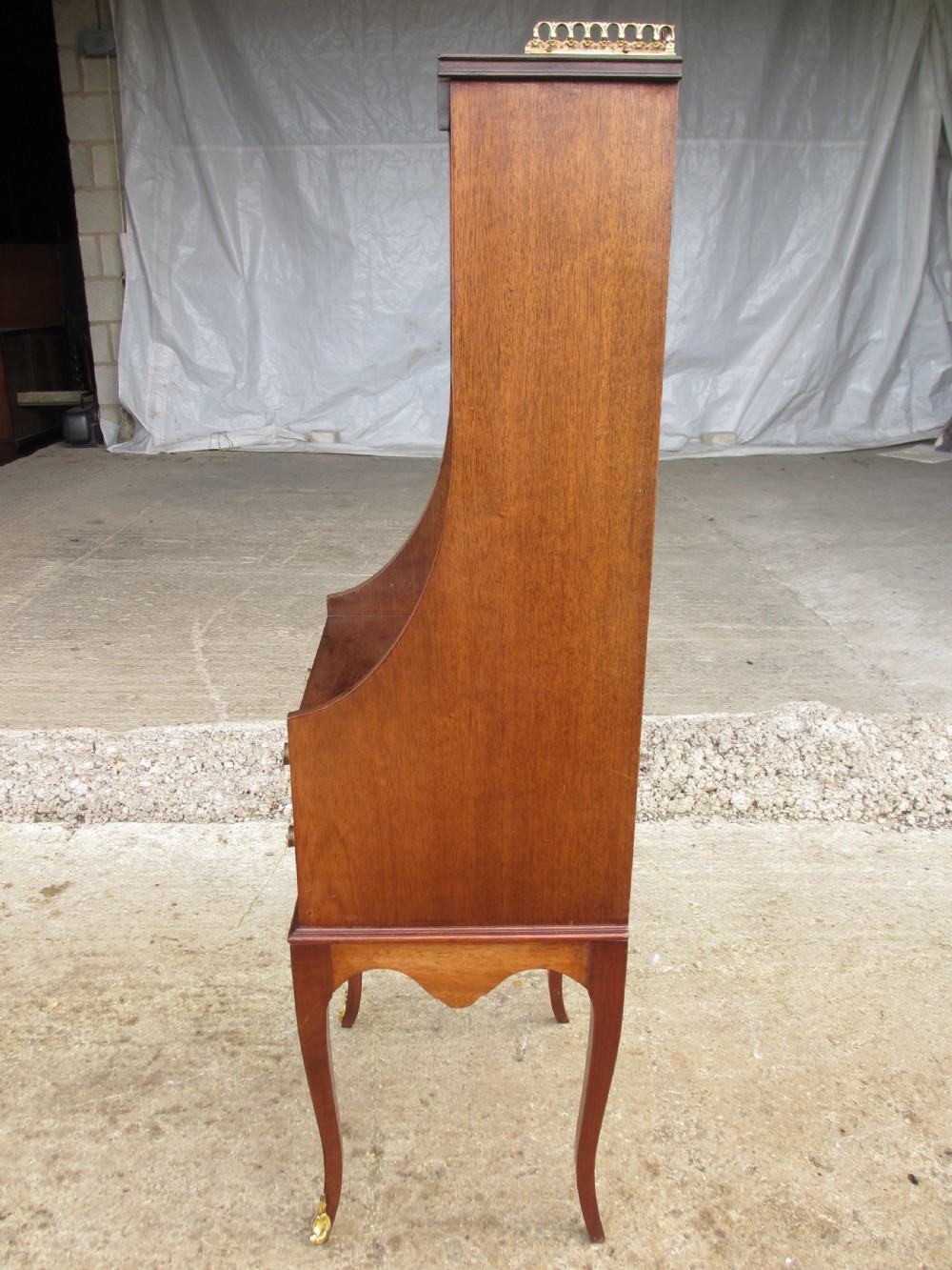 19th century french cross banded mahogany ormolu galley bookcase View VIII
