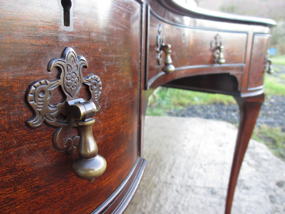 Edwardian Mahogany kidney writing desk with tooled leather and 3 drawers View VI