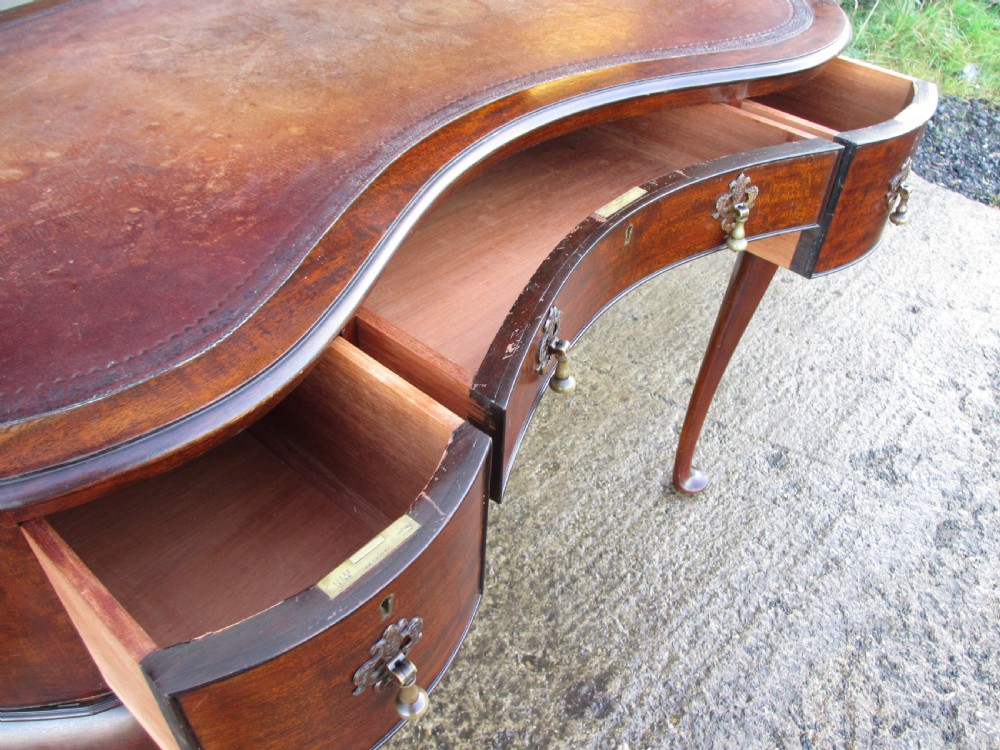 Edwardian Mahogany kidney writing desk with tooled leather and 3 drawers View VII