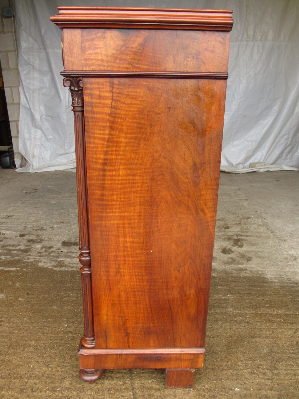 Superb victorian burr walnut cabinet buffet with key View VIII