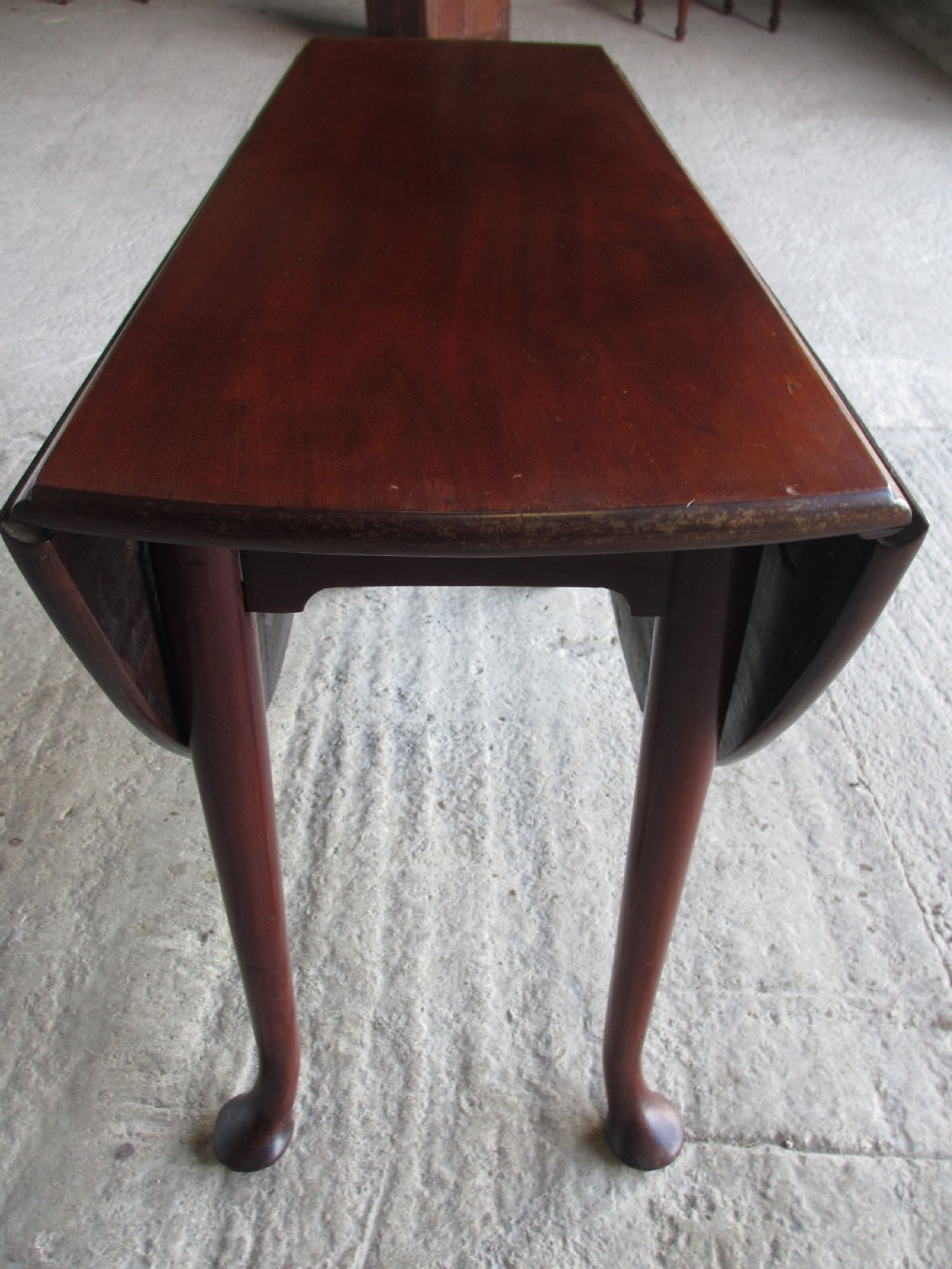 Georgian mahogany oval drop leaf gateleg dining table View VIII
