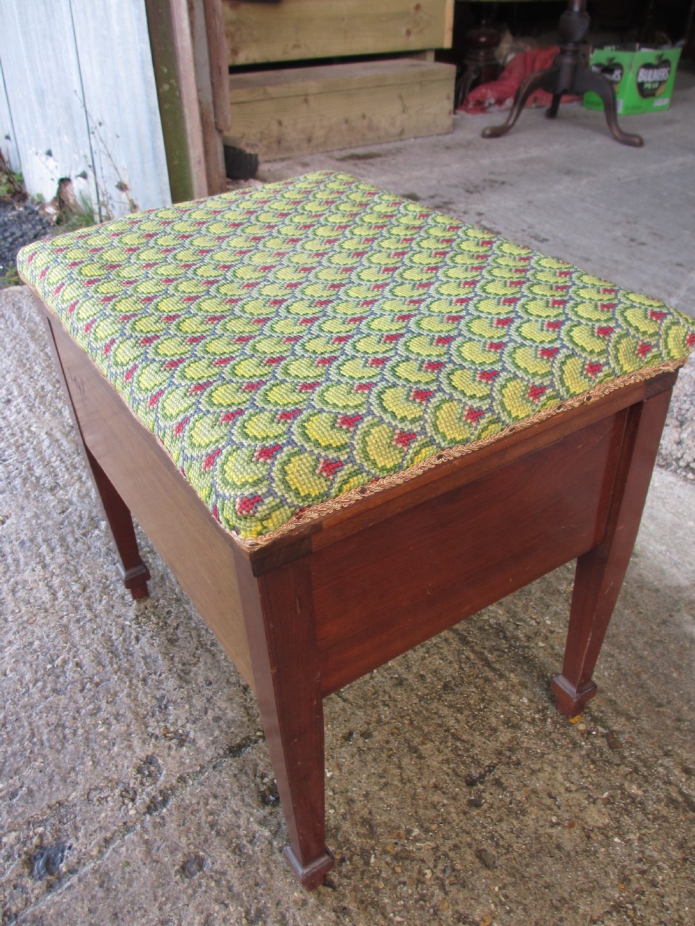 Unusual Edwardian mahogany adjustable piano dressing stool