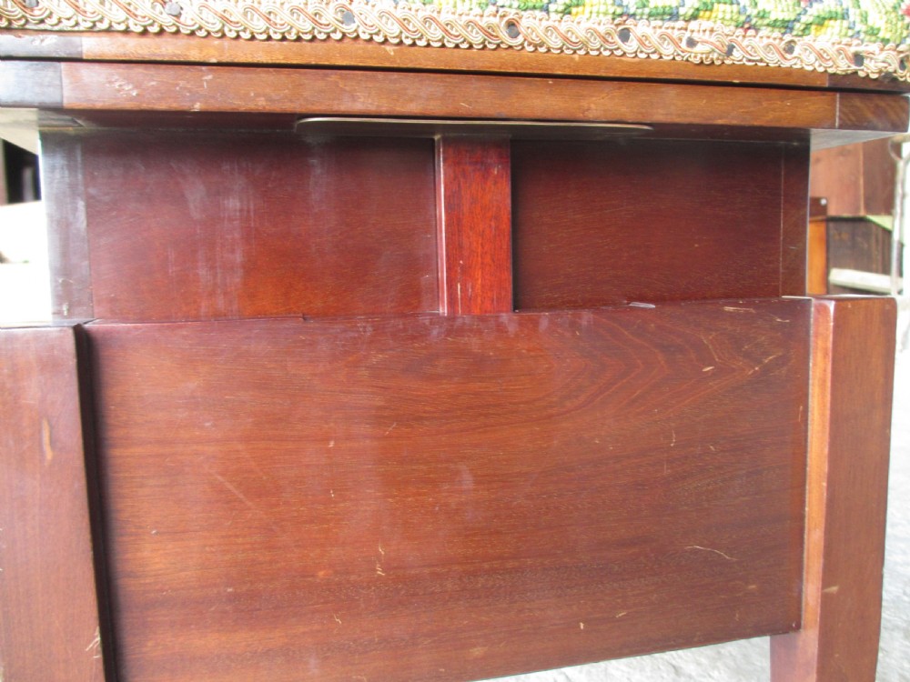 Unusual Edwardian mahogany adjustable piano dressing stool View X
