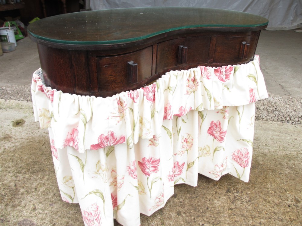 Oak kidney shaped dressing table View II