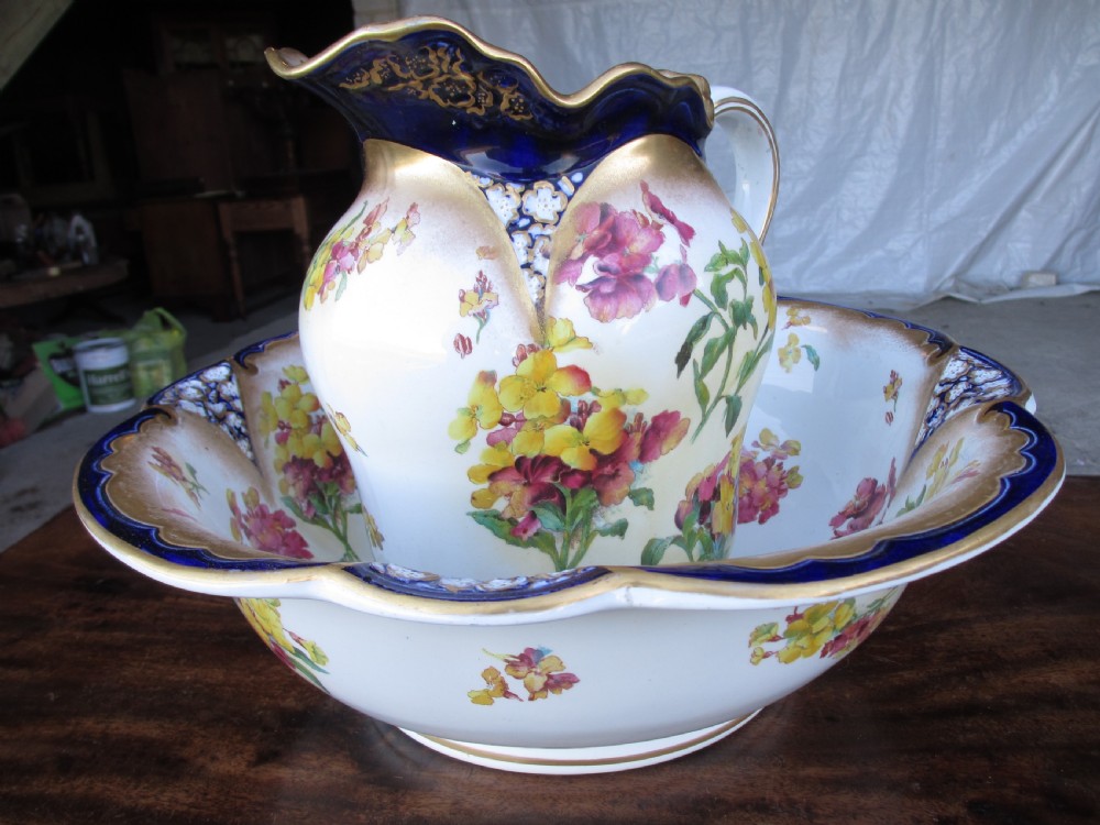 Victorian toilet jug and bowl set View II