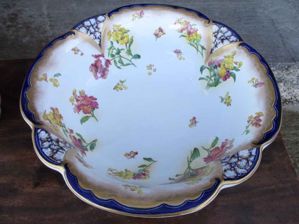 Victorian toilet jug and bowl set View III