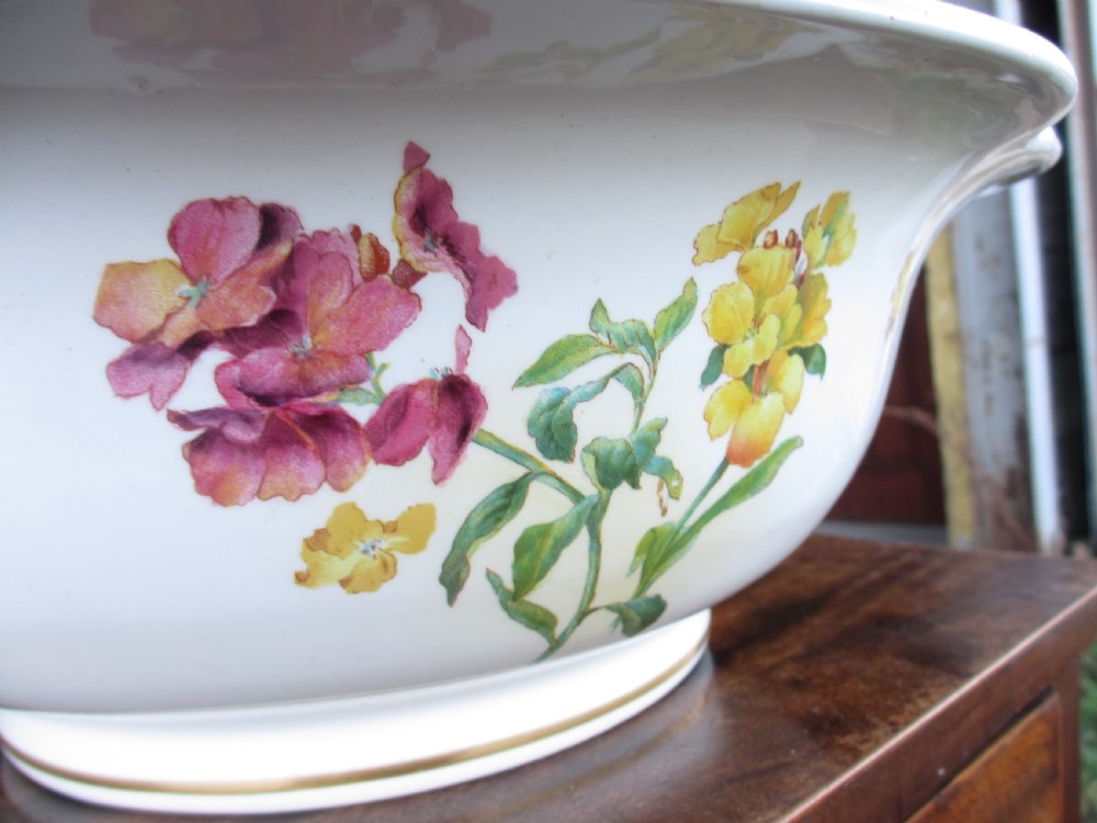 Victorian toilet jug and bowl set View V