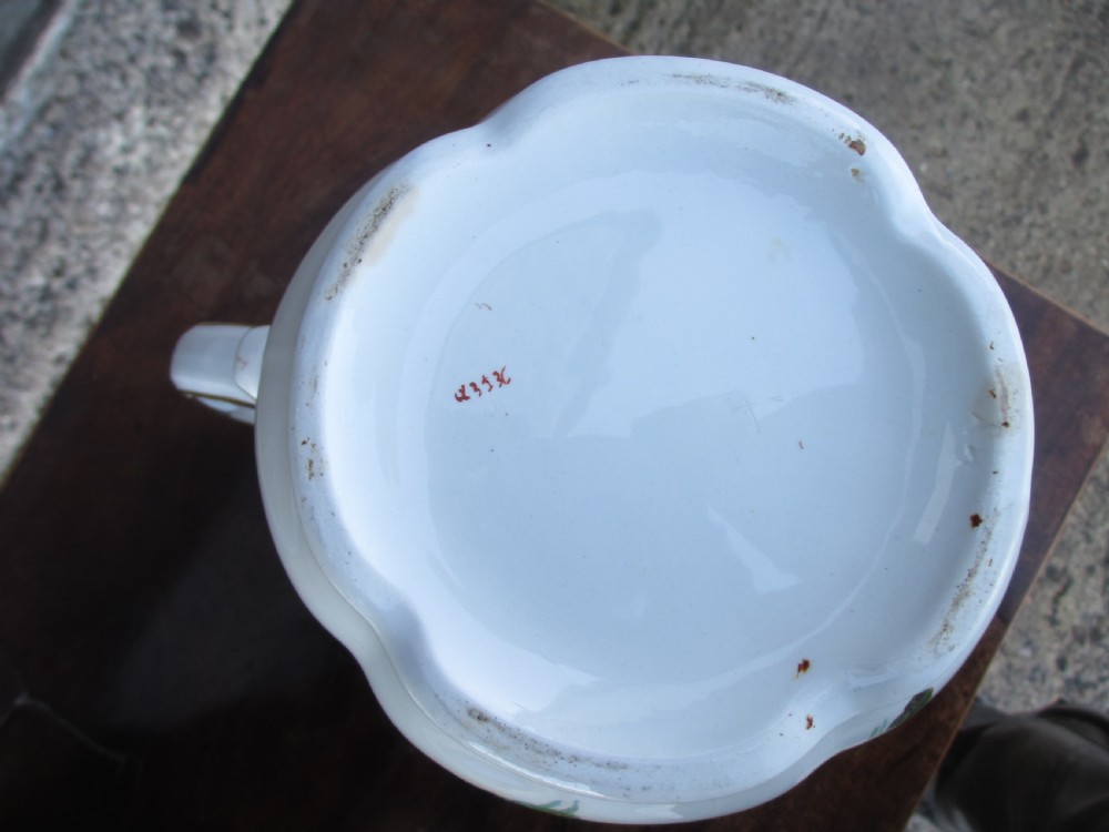 Victorian toilet jug and bowl set View XI