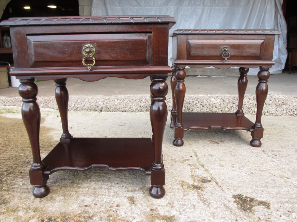 Victorian pair of mahogany bedside tables with drawer View II