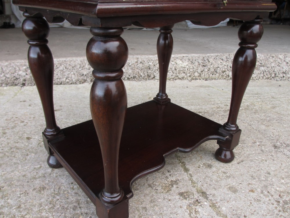 Victorian pair of mahogany bedside tables with drawer View IX