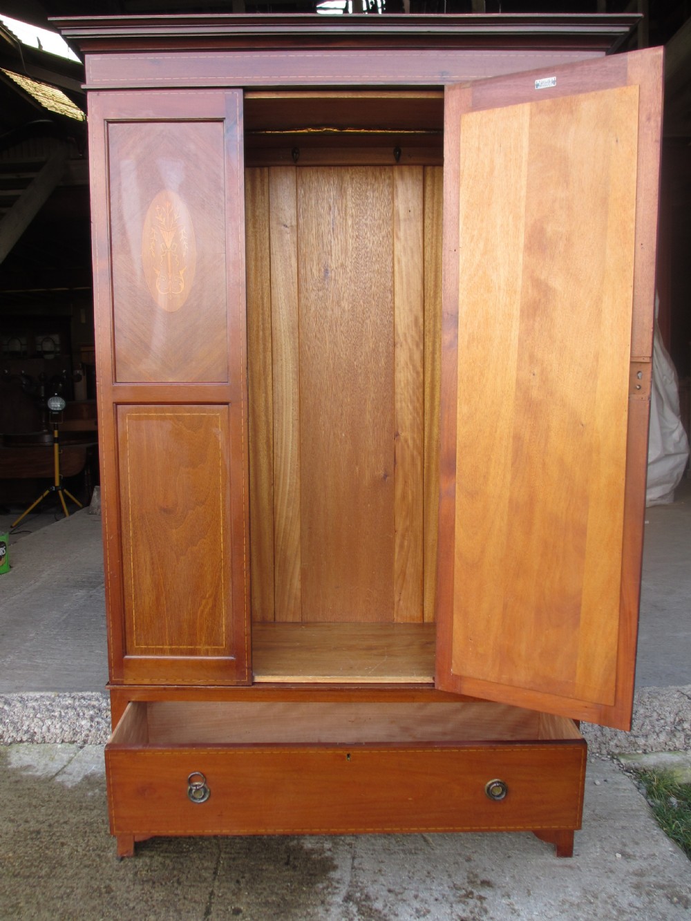 Edwardian inlaid mahogany Sheraton revival wardrobe  View VIII