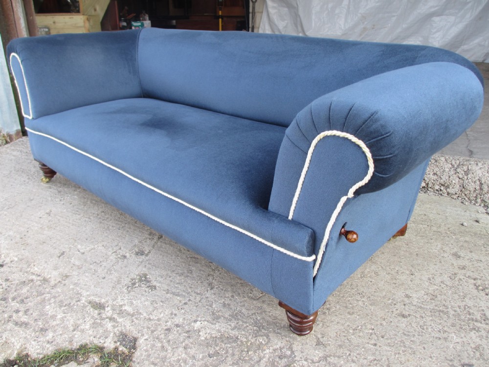 Victorian drop end chesterfield sofa 