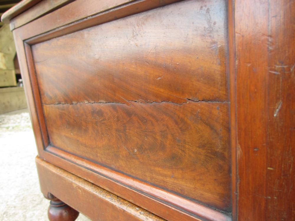 Victorian mahogany bedroom commode View IV
