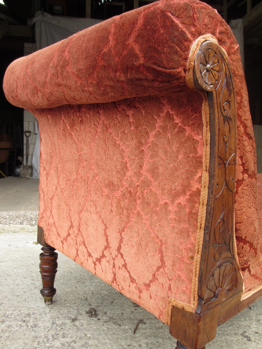 Victorian carved mahogany upholstered chaise longue View VI