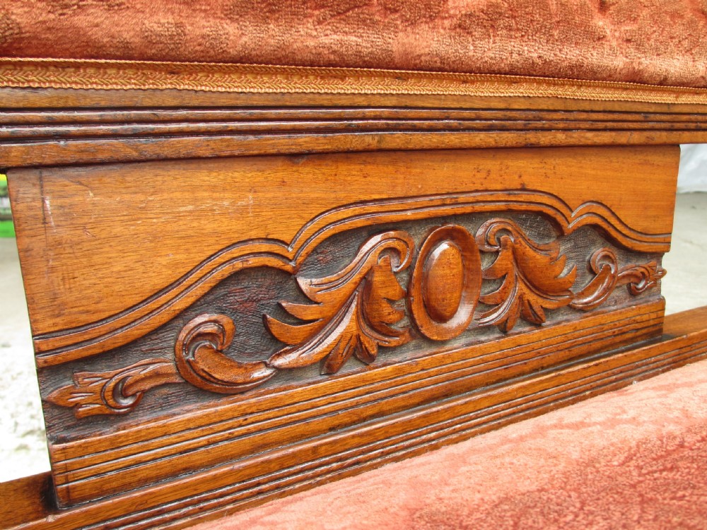 Victorian carved mahogany upholstered chaise longue View VIII