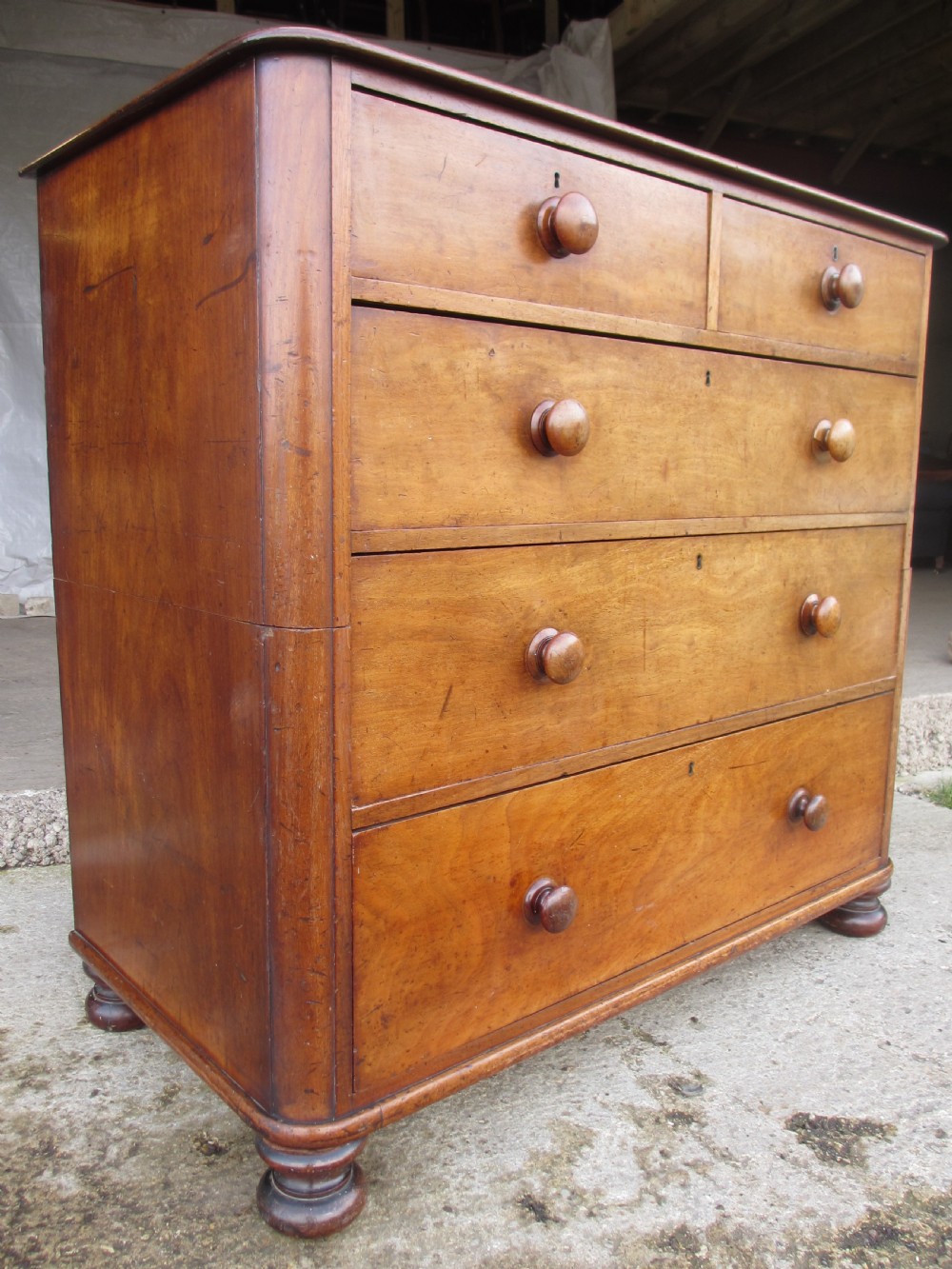 Victorian  Mahogany 4 tier chest of drawers View III
