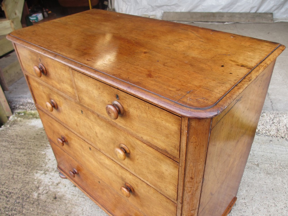 Victorian  Mahogany 4 tier chest of drawers View V