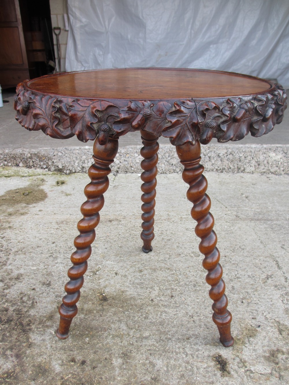 19th Century Oak and Walnut round top Gypsy occasional table View XI