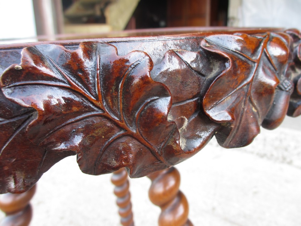 19th Century Oak and Walnut round top Gypsy occasional table View XIII