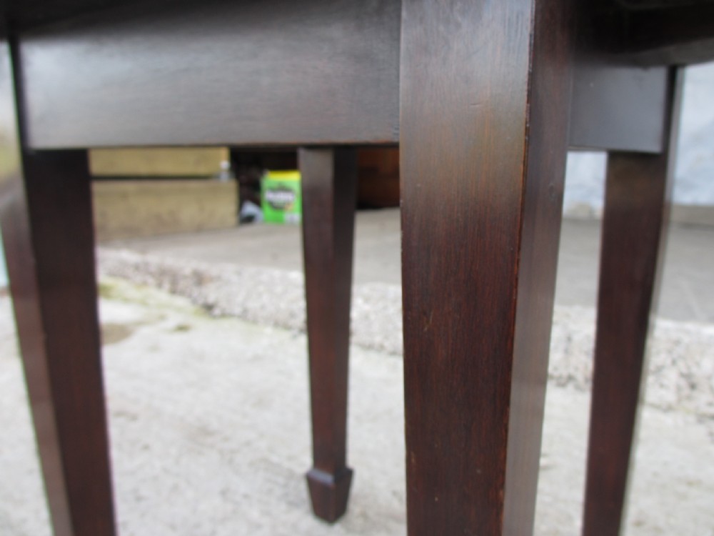 19th Century small Mahogany round top occasional table View IX