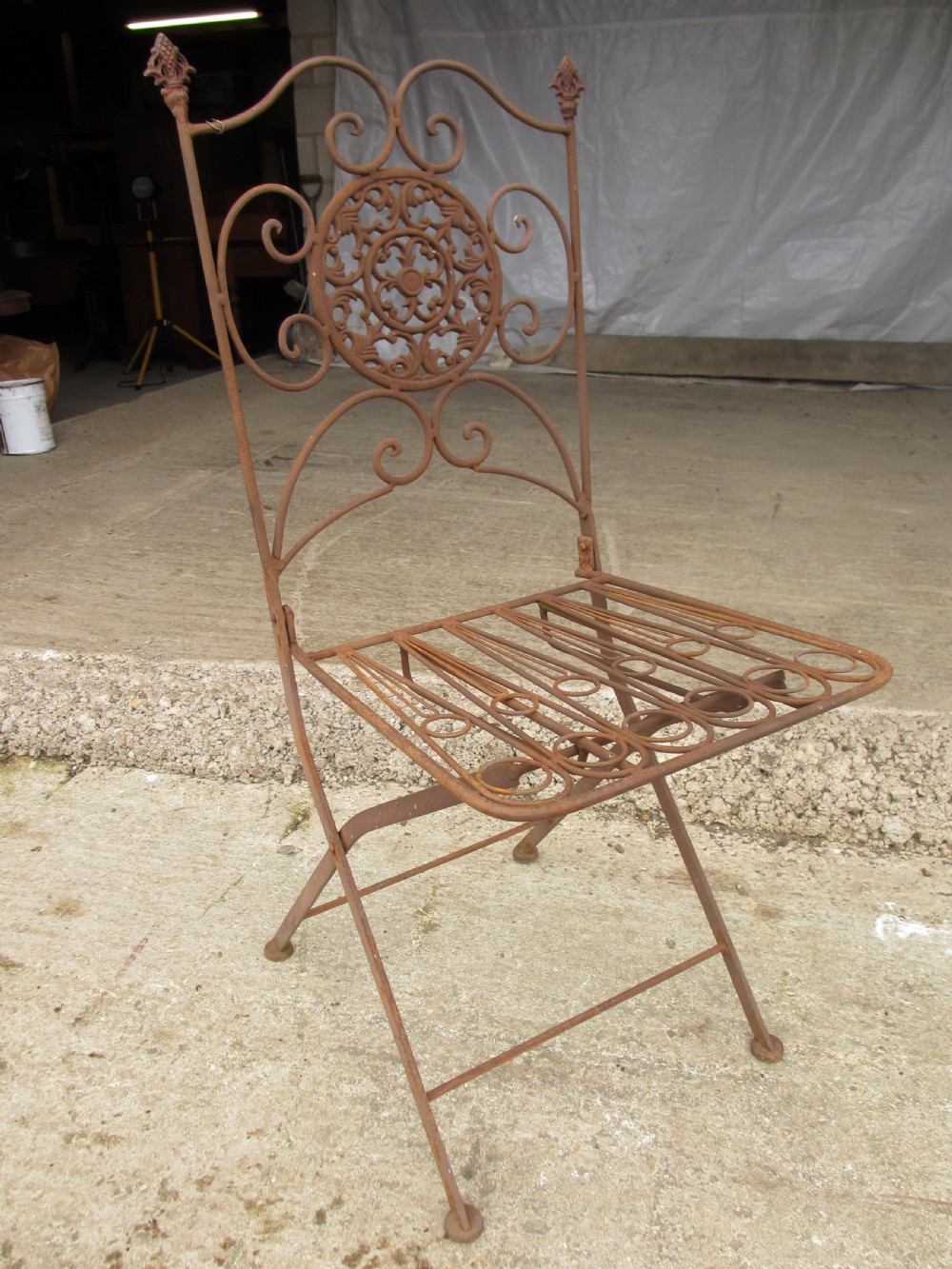 Early 20th century French folding metal garden patio set View IV