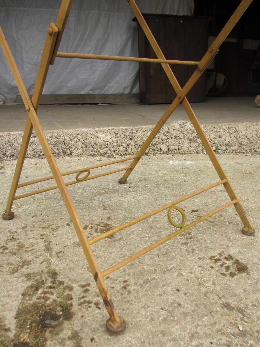 Early 20th century French folding metal garden patio set View VIII