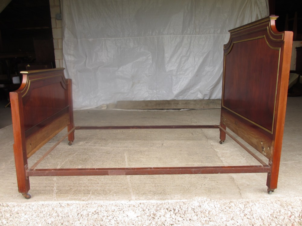Regency style flame mahogany kingswood double bedstead View VIII