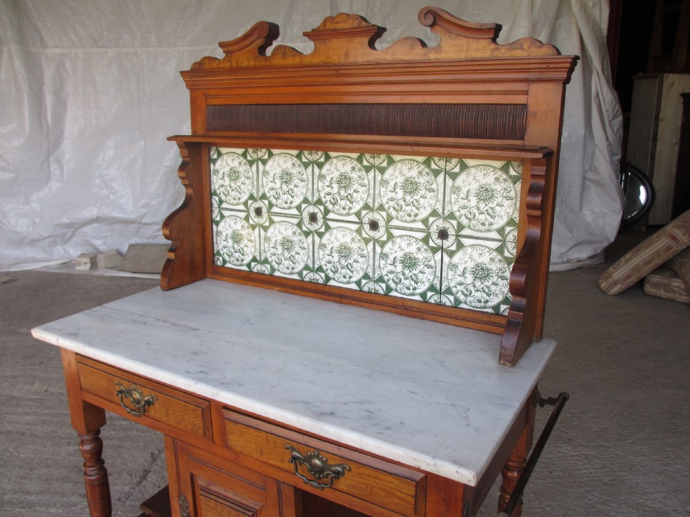 Victorian mahogany washstand  View II