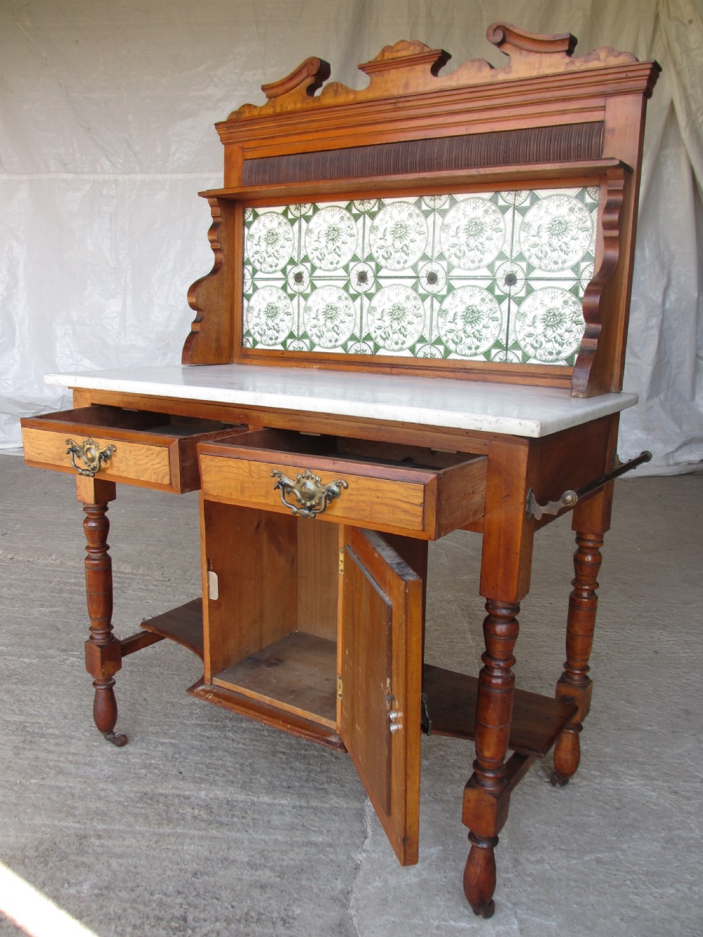 Victorian mahogany washstand  View VIII