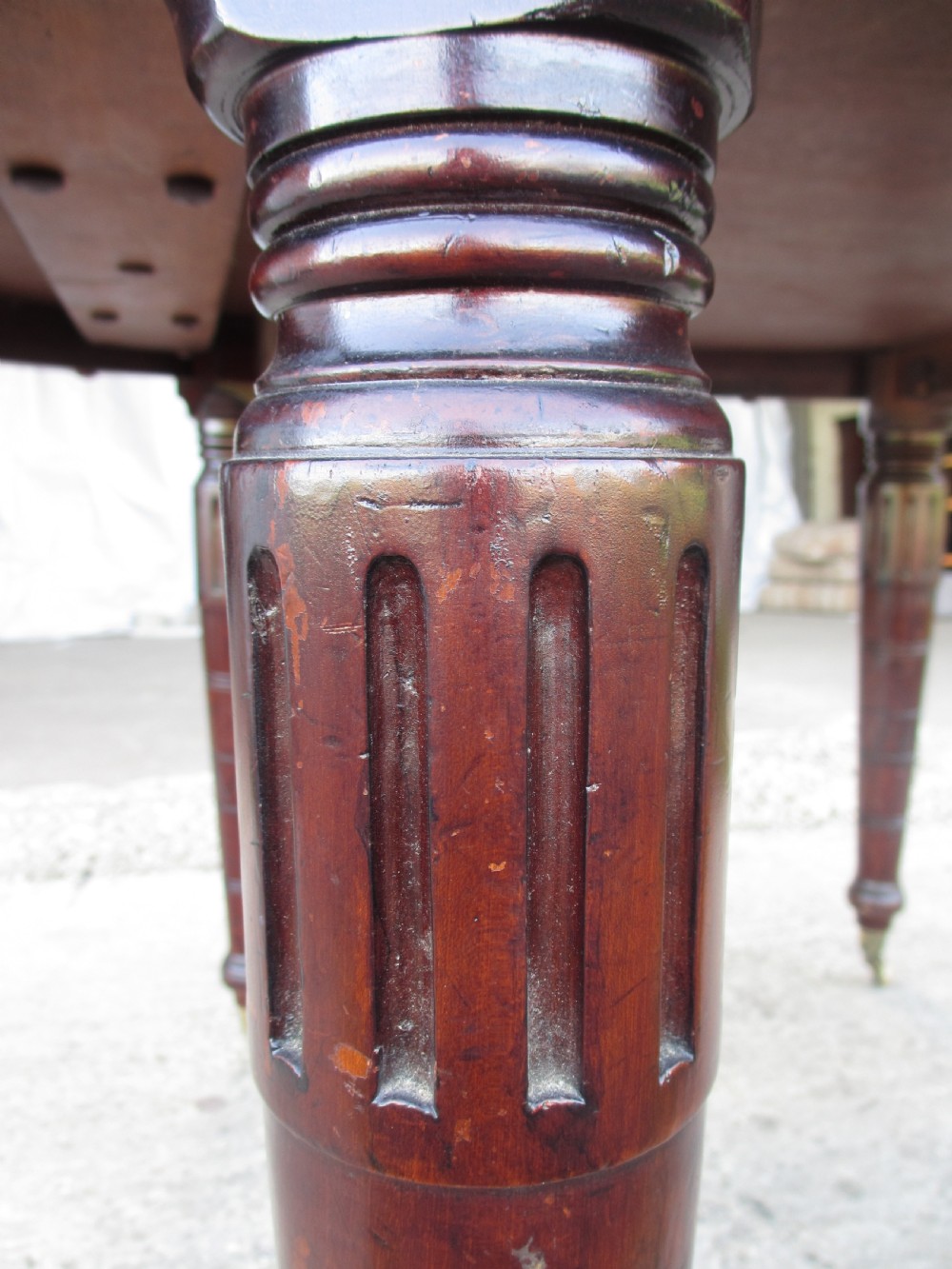 Victorian oval mahogany centre dining table  View VII