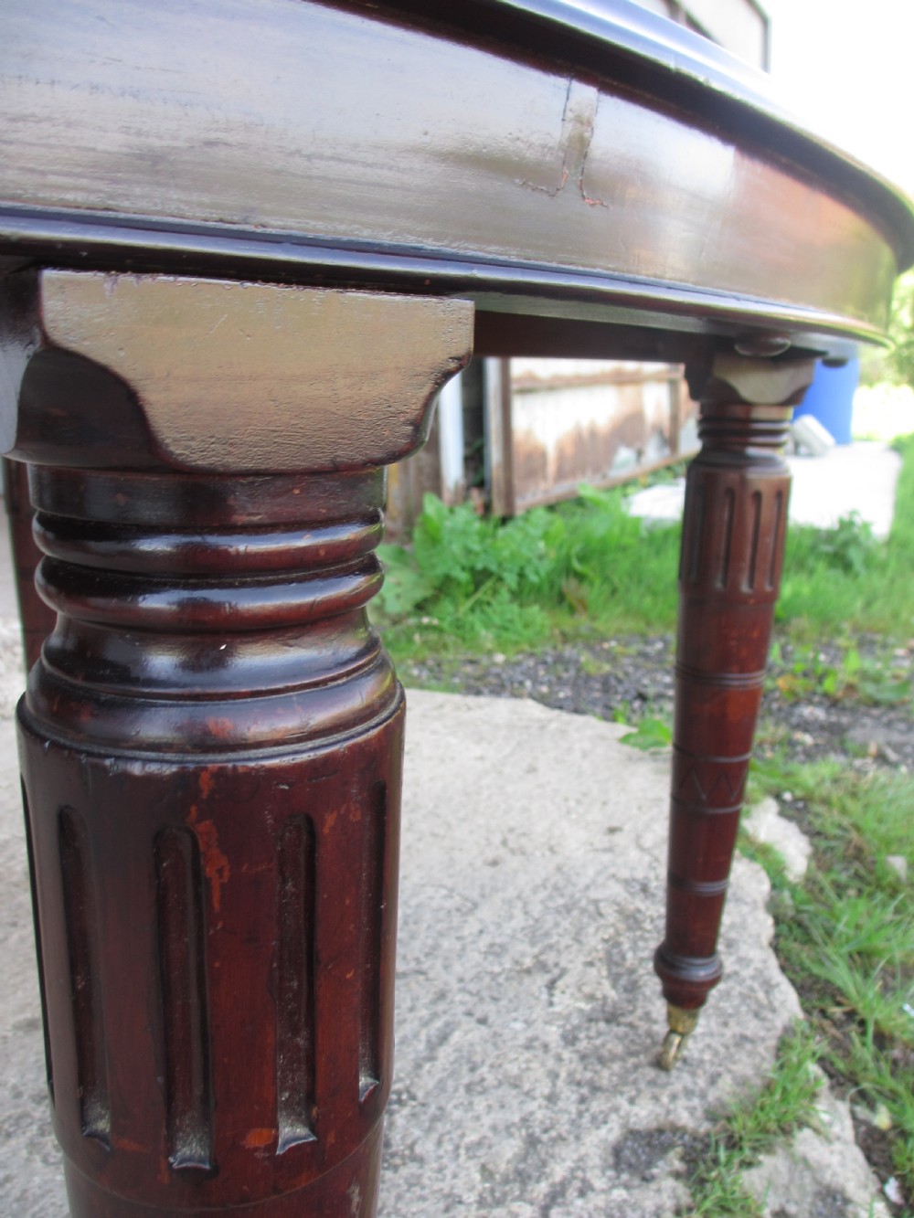 Victorian oval mahogany centre dining table  View VIII
