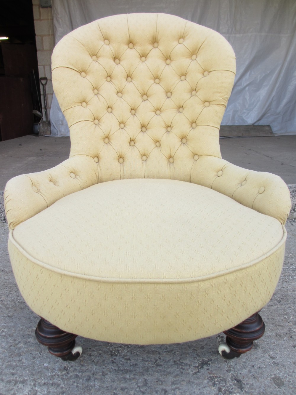 Victorian nursing button back chair