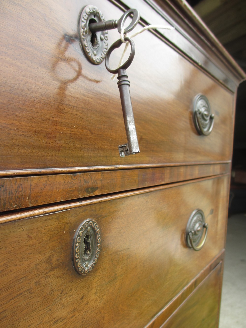 Georgian mahogany tall tapering 6 drawer chest of drawers View V