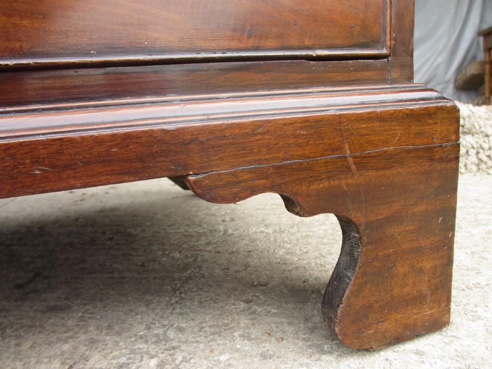 Georgian mahogany tall tapering 6 drawer chest of drawers View VII