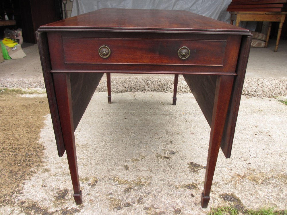 Georgian mahogany drop leaf Pembroke dining table View XI