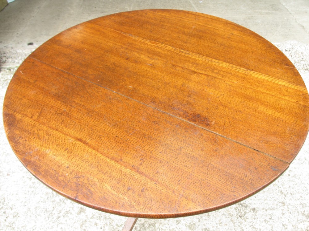Georgian oak occasional breakfast tilt top table View III