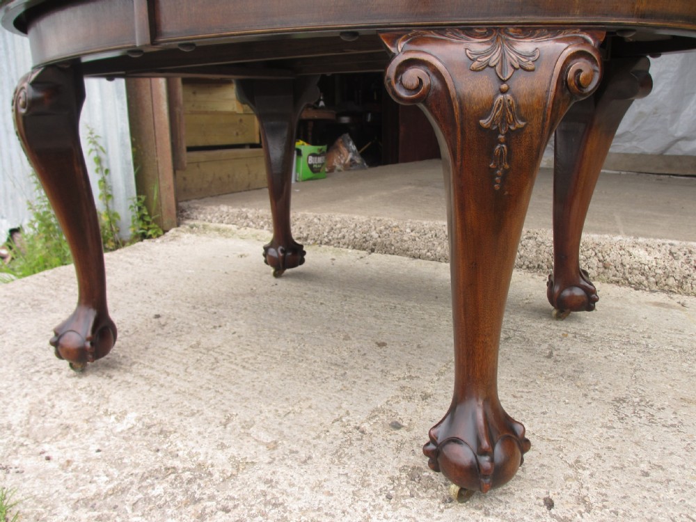 Edwardian mahogany oval screw extending dining table View IV