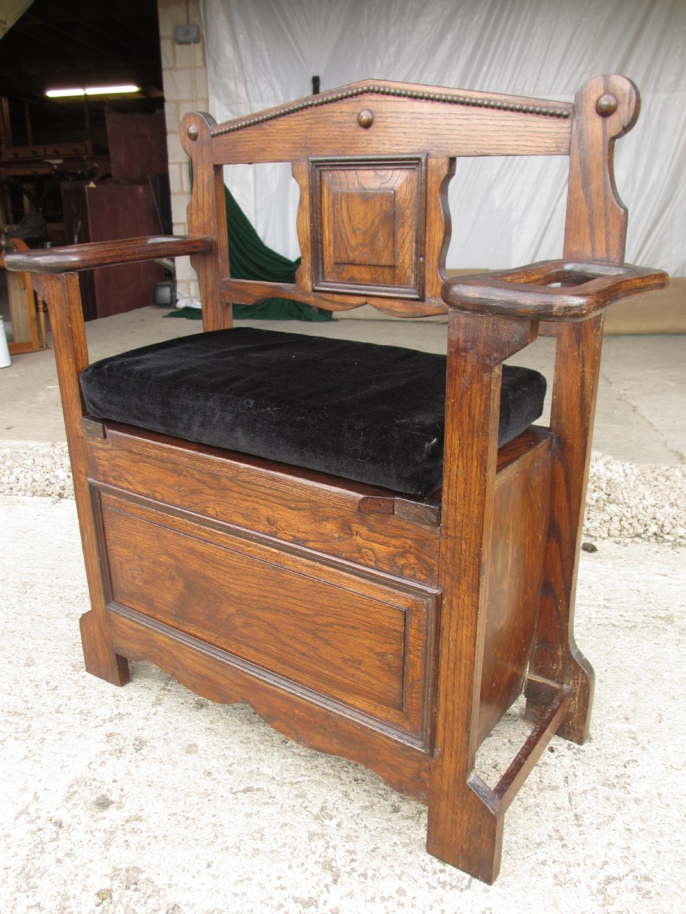 Victorian small oak hall settle with panelled back View III