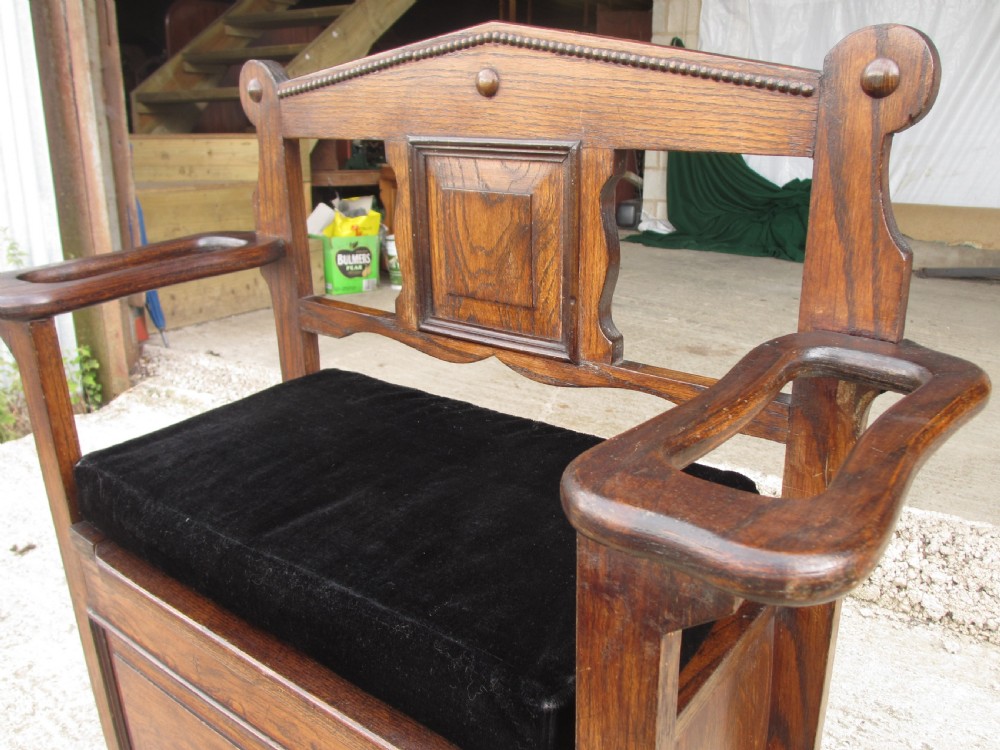 Victorian small oak hall settle with panelled back View V
