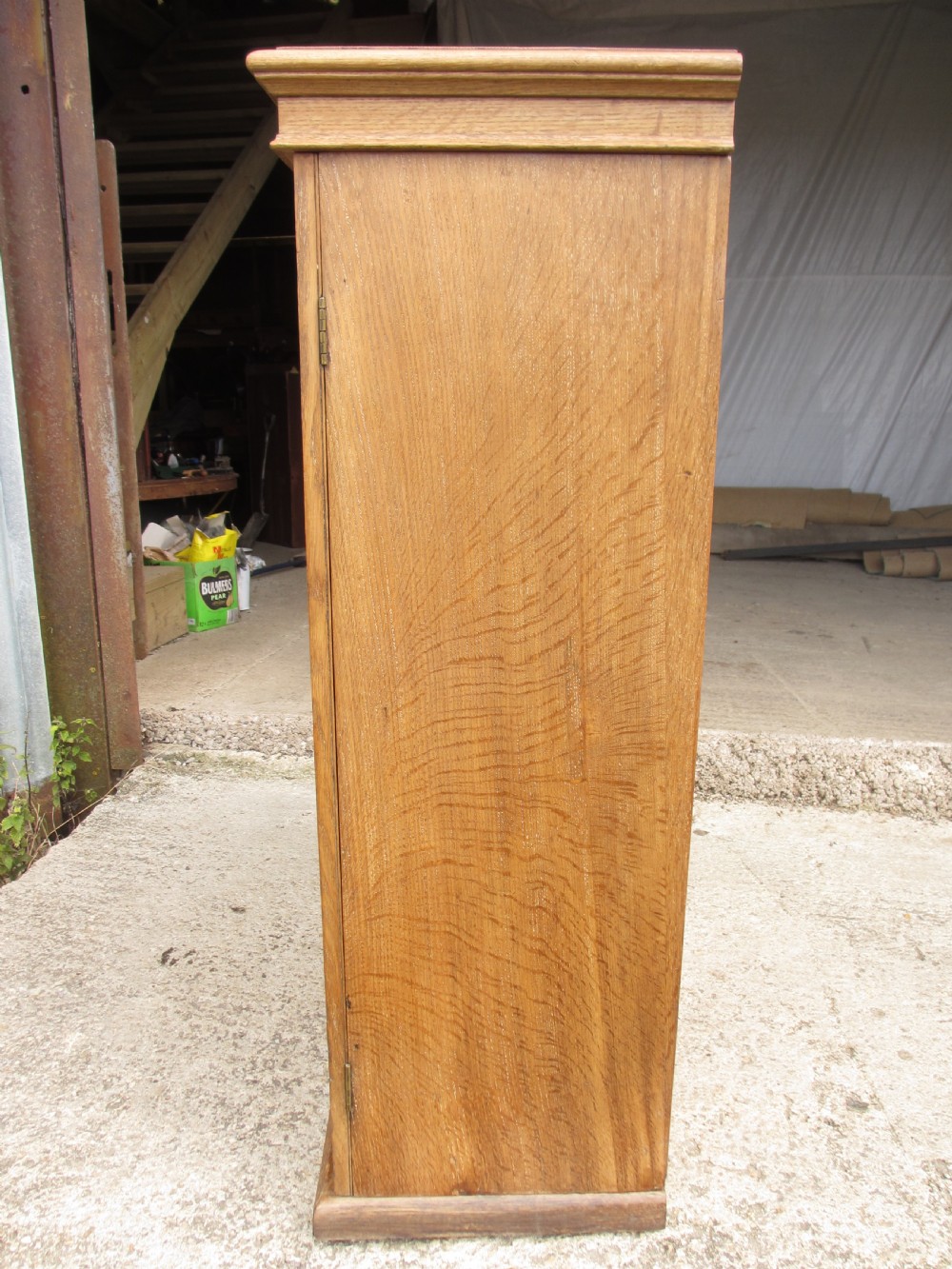Victorian good quality golden oak cupboard View XI