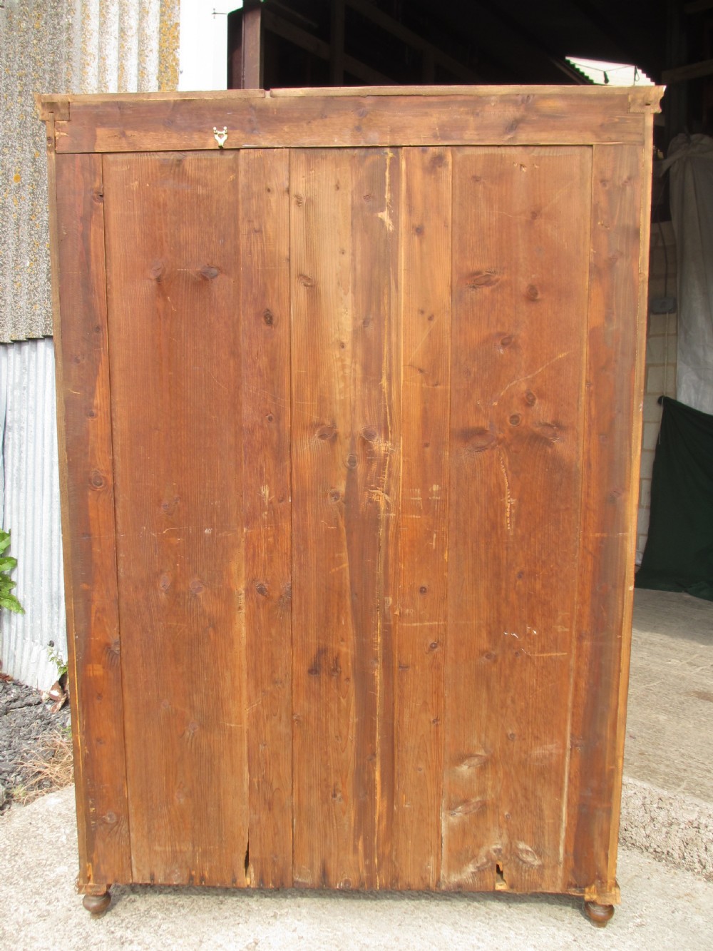 Victorian walnut glazed 2 door display bookcase View XII