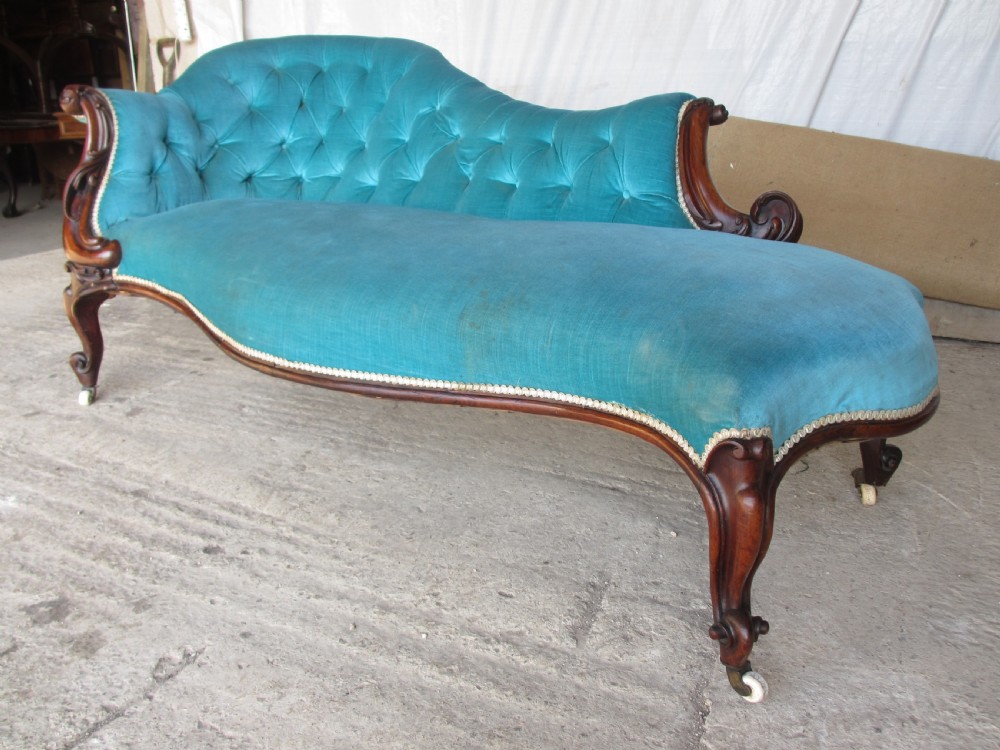 Victorian carved Rosewood chaise longue  View III