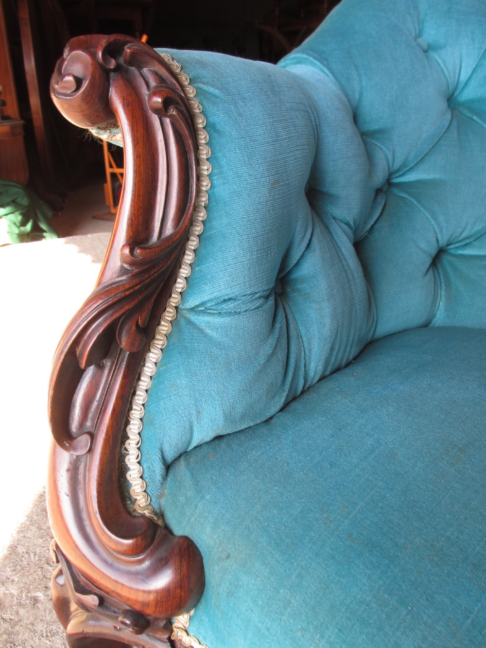 Victorian carved Rosewood chaise longue  View VII