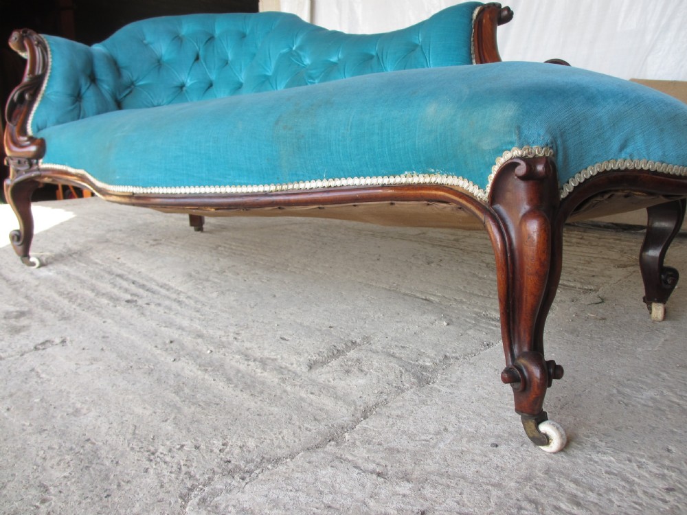 Victorian carved Rosewood chaise longue  View IX