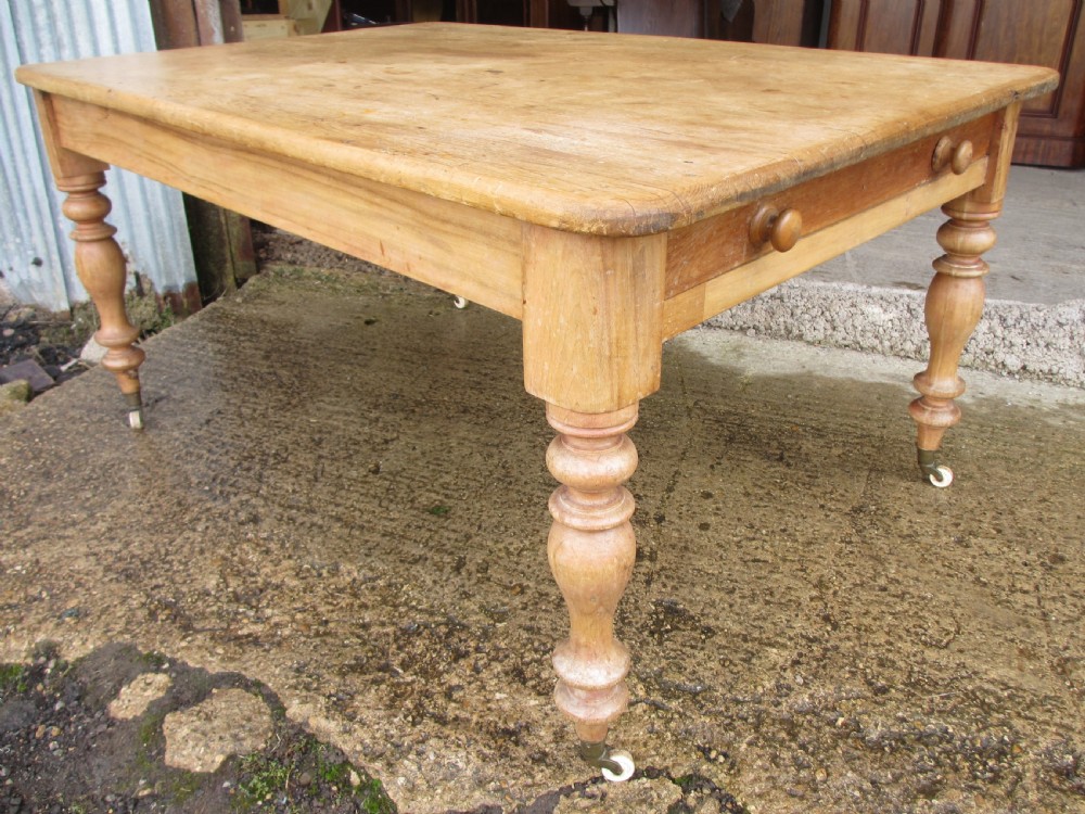 Early Victorian large pine kitchen dinning table View III