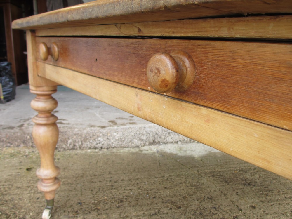 Early Victorian large pine kitchen dinning table View V