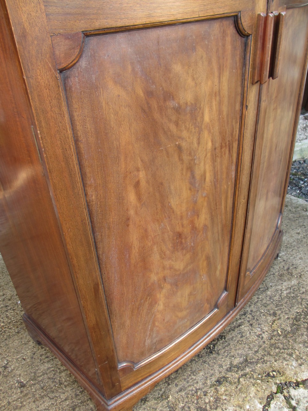 Edwardian Mahogany Bow Panel Front Double Door wardrobe View VII