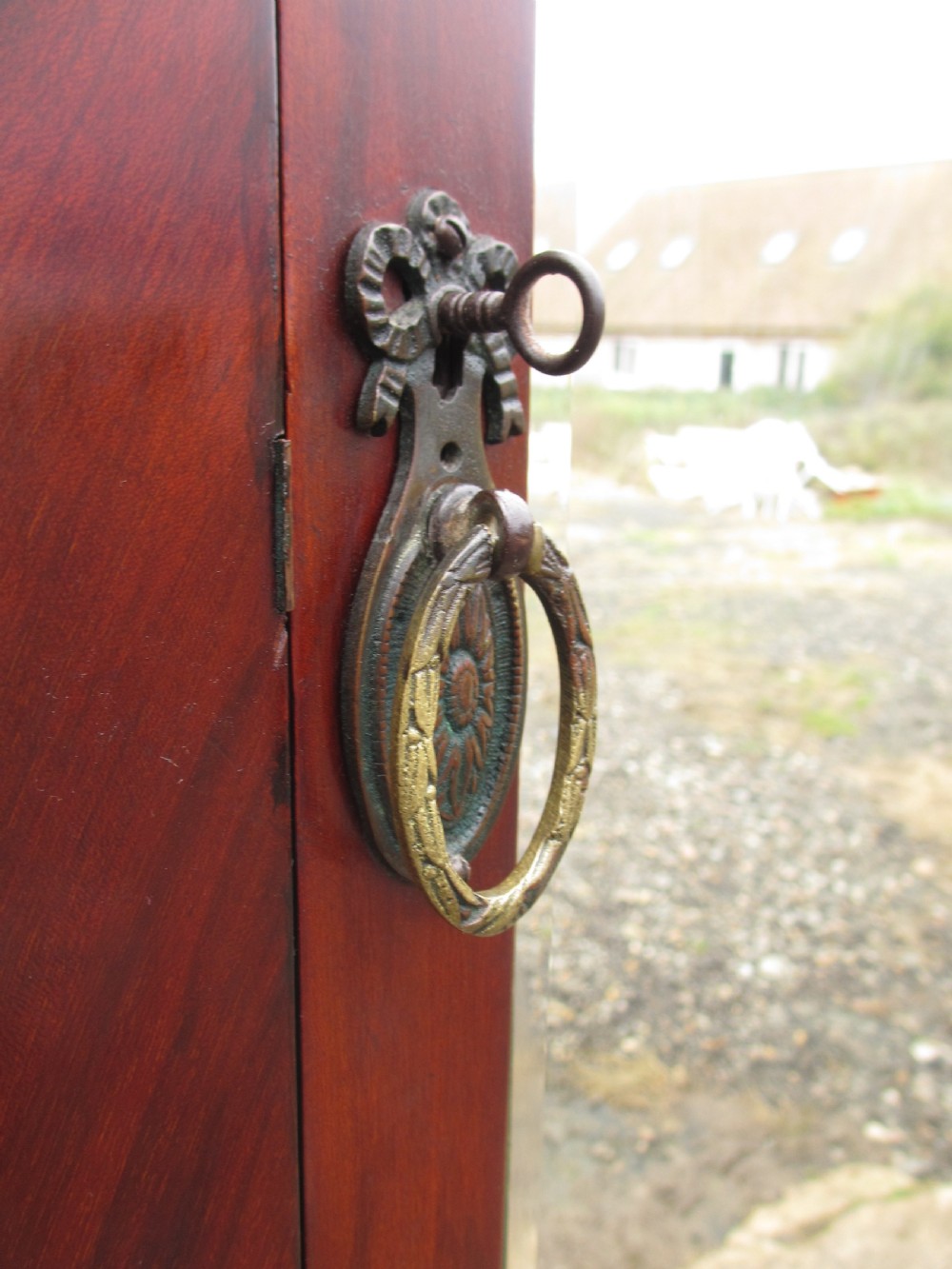 quality 19th century mahogany and walnut crossbanded mirror door wardrobe  View VI