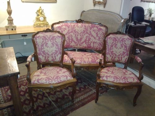 Walnut French Salon Suite